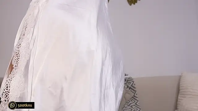 Snapshot of katie_cruz chatting on 2, 12, 2025 katie cruz online show from 2, 12, 2025