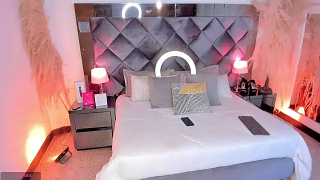 sofhiaa adaams online show from 14, 10, 2025