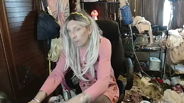 Ombeline1 online show from 2, 12, 2025