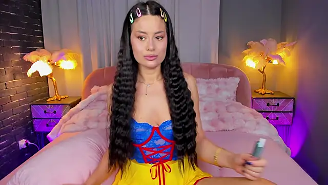 AmedeeaBanks online show from 6, 3, 2026