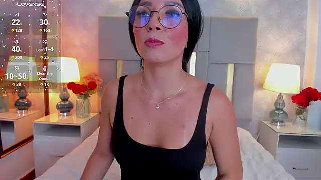 Camilaa Sanchez  online show from 28, 2, 2025