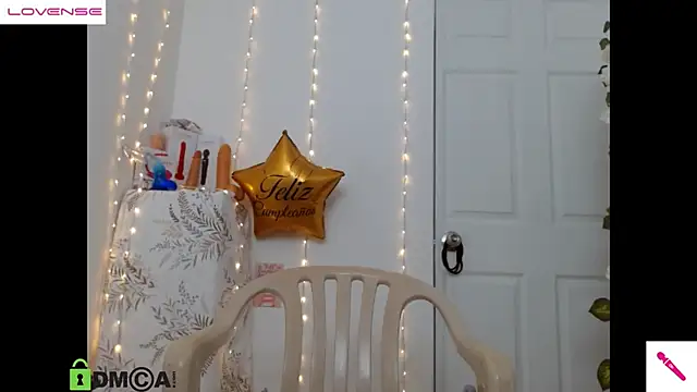 Hot Candy  online show from 11, 3, 2025