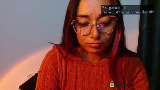 Hot Candy  online show from 28, 9, 2025