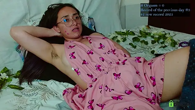 Snapshot of Hot_Candy_ chatting on 5, 2, 2026 Hot Candy online show from 5, 2, 2026