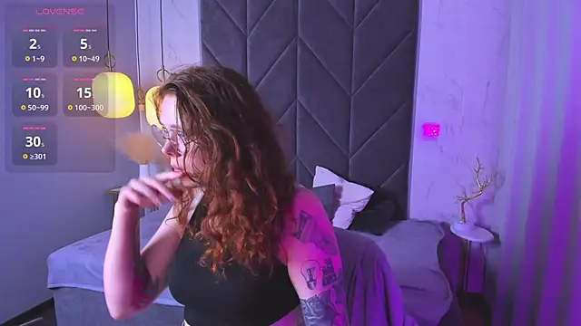 SophiePure online show from 4, 10, 2025