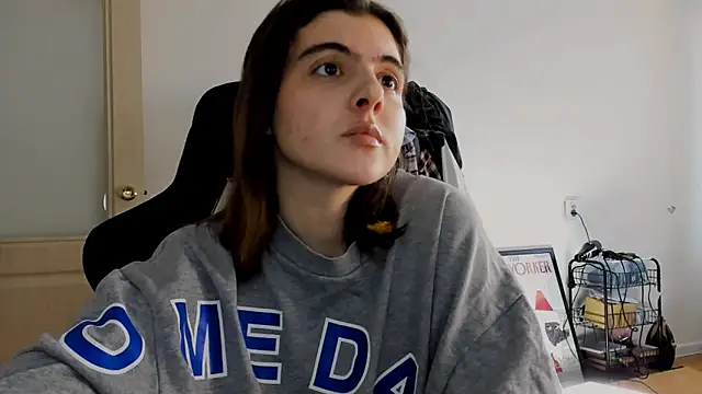 Snapshot of emmamurrr chatting on 20, 12, 2024 emmamurrr online show from 20, 12, 2024