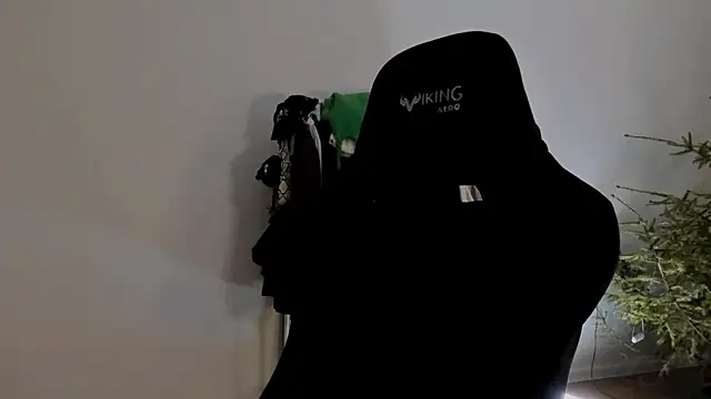 Snapshot of emmamurrr chatting on 8, 1, 2025 emmamurrr online show from 8, 1, 2025