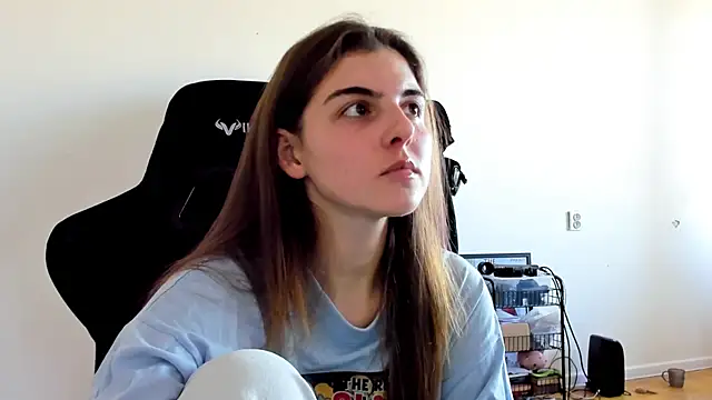 Snapshot of emmamurrr chatting on 1, 10, 2025 emmamurrr online show from 1, 10, 2025