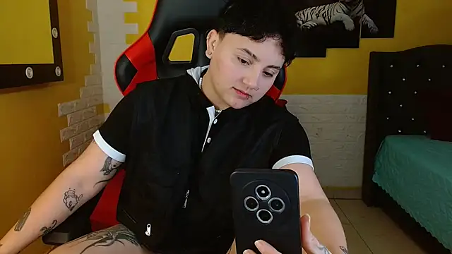 isabeautyx19 online show from 20, 10, 2025