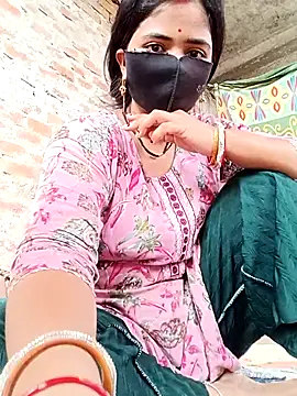 Snapshot of Mamta_Chaterjee chatting on 14, 7, 2026 Mamta Chaterjee online show from 14, 7, 2026