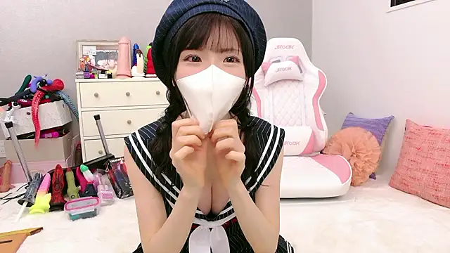 Snapshot of -minami- chatting on 13, 5, 2026 -minami- online show from 13, 5, 2026