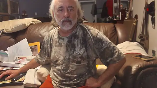 Snapshot of PincheDave4u chatting on 30, 12, 2024 PincheDave4u online show from 30, 12, 2024