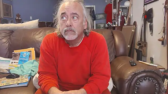 Snapshot of PincheDave4u chatting on 5, 1, 2025 PincheDave4u online show from 5, 1, 2025