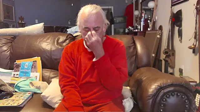 Snapshot of PincheDave4u chatting on 6, 1, 2025 PincheDave4u online show from 6, 1, 2025