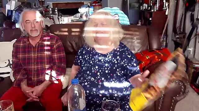 Snapshot of PincheDave4u chatting on 5, 3, 2025 PincheDave4u online show from 5, 3, 2025