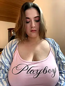 Snapshot of Kamilla_Loop chatting on 26, 11, 2025 Kamilla Loop online show from 26, 11, 2025