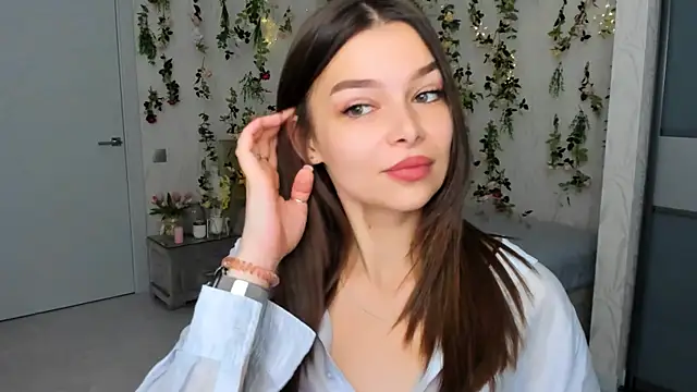 Snapshot of ContinentOfTranquility chatting on 13, 10, 2025 ContinentOfTranquility online show from 13, 10, 2025