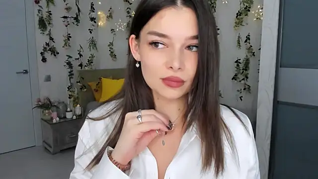 Snapshot of ContinentOfTranquility chatting on 6, 11, 2025 ContinentOfTranquility online show from 6, 11, 2025