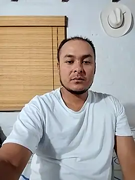 Snapshot of piton77 chatting on 3, 5, 2026 piton77 online show from 3, 5, 2026