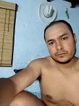Snapshot of piton77 chatting on 7, 5, 2026 piton77 online show from 7, 5, 2026
