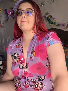 Snapshot of NinaGauther chatting on 7, 5, 2026 NinaGauther online show from 7, 5, 2026