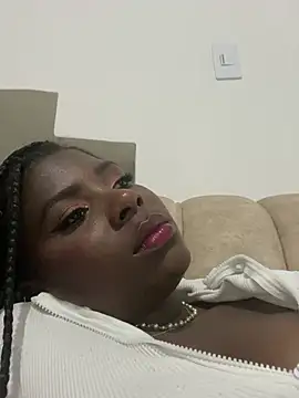 Snapshot of LoveQueen2 chatting on 6, 2, 2025 LoveQueen2 online show from 6, 2, 2025