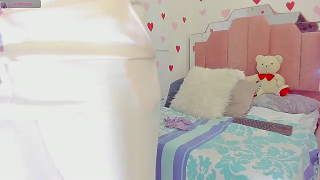 Snapshot of LoveQueen2 chatting on 23, 2, 2025 LoveQueen2 online show from 23, 2, 2025