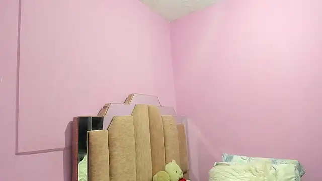 Snapshot of LoveQueen2 chatting on 9, 9, 2025 LoveQueen2 online show from 9, 9, 2025