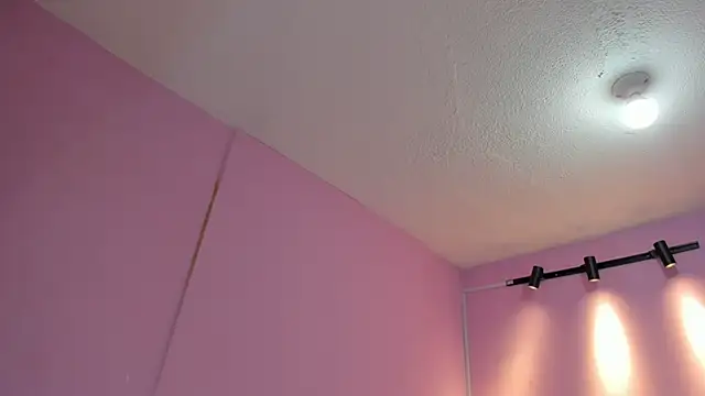 Snapshot of LoveQueen2 chatting on 3, 12, 2025 LoveQueen2 online show from 3, 12, 2025