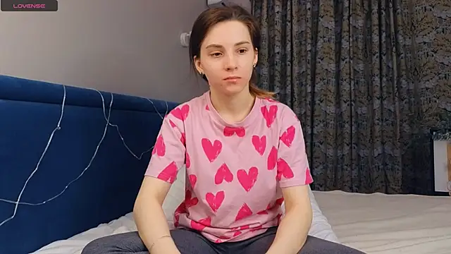 DonnaBurkee online show from 10, 3, 2025