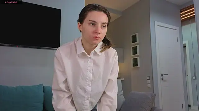 DonnaBurkee online show from 25, 10, 2025