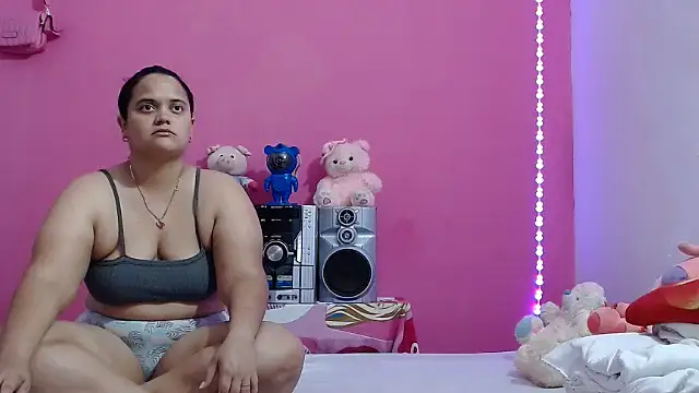 Snapshot of brunnette_hot chatting on 1, 8, 2026 brunnette hot online show from 1, 8, 2026