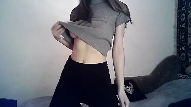 Snapshot of ElizaSwon chatting on 6, 3, 2025 ElizaSwon online show from 6, 3, 2025