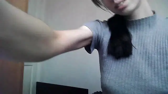 Snapshot of ElizaSwon chatting on 23, 9, 2025 ElizaSwon online show from 23, 9, 2025