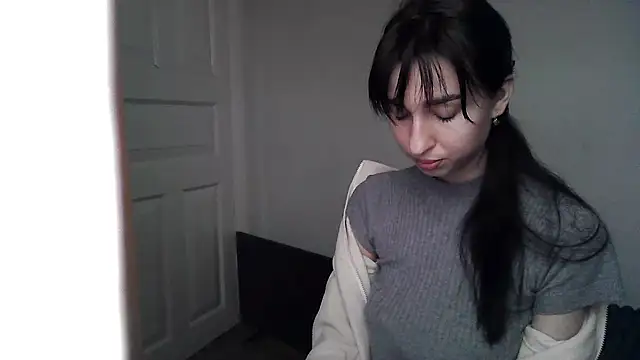 Snapshot of ElizaSwon chatting on 24, 9, 2025 ElizaSwon online show from 24, 9, 2025