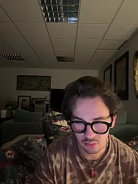 Snapshot of hardmecl chatting on 14, 12, 2024 hardmecl online show from 14, 12, 2024