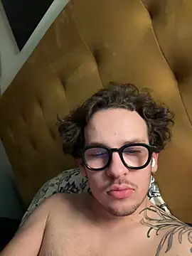 Snapshot of hardmecl chatting on 23, 2, 2025 hardmecl online show from 23, 2, 2025