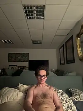 Snapshot of hardmecl chatting on 28, 2, 2025 hardmecl online show from 28, 2, 2025