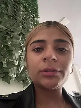 Snapshot of pamell_col chatting on 5, 12, 2024 pamell col online show from 5, 12, 2024