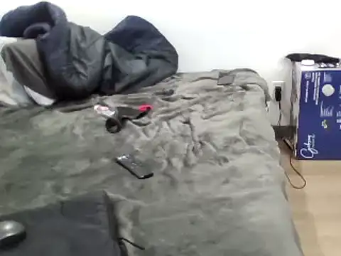 Iliketocooksquirt25 online show from 15, 2, 2025