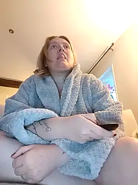 Snapshot of lady_charlyne chatting on 16, 9, 2025 lady charlyne online show from 16, 9, 2025