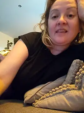 lady charlyne online show from 19, 11, 2025