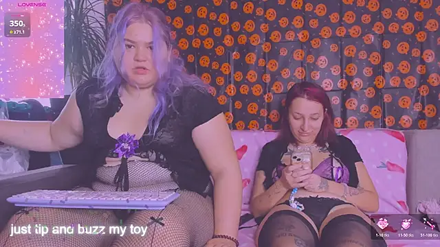 Snapshot of Freakcute_ chatting on 23, 10, 2025 Freakcute  online show from 23, 10, 2025