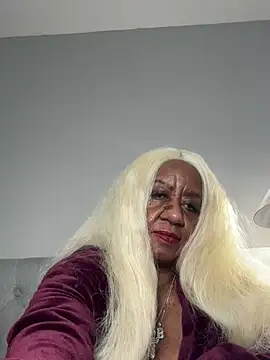 BreanaDivine online show from 22, 2, 2025