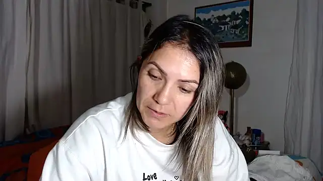 Snapshot of Chantal_hott chatting on 19, 11, 2025 Chantal hott online show from 19, 11, 2025