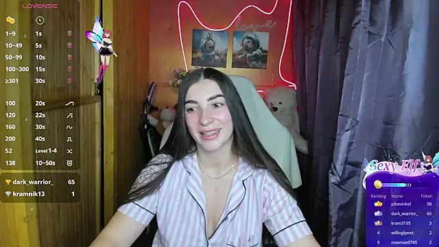 Snapshot of Fiery_Brunette_ chatting on 5, 1, 2025 Fiery Brunette  online show from 5, 1, 2025