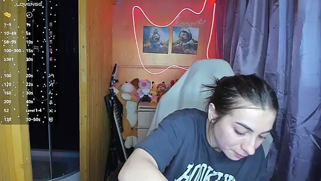 Snapshot of Fiery_Brunette_ chatting on 24, 2, 2025 Fiery Brunette  online show from 24, 2, 2025