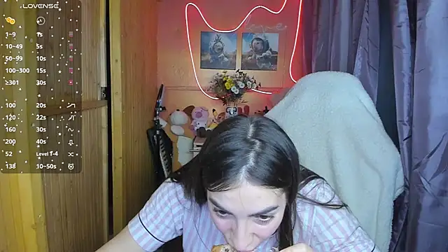 Snapshot of Fiery_Brunette_ chatting on 9, 3, 2025 Fiery Brunette  online show from 9, 3, 2025