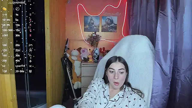 Snapshot of Fiery_Brunette_ chatting on 12, 3, 2025 Fiery Brunette  online show from 12, 3, 2025