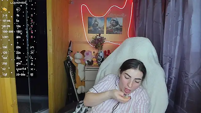 Snapshot of Fiery_Brunette_ chatting on 20, 3, 2025 Fiery Brunette  online show from 20, 3, 2025